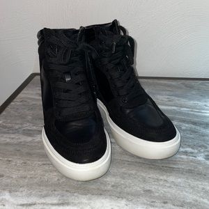 JLO Jennifer Lopez 7m black blakley sneaker shoe